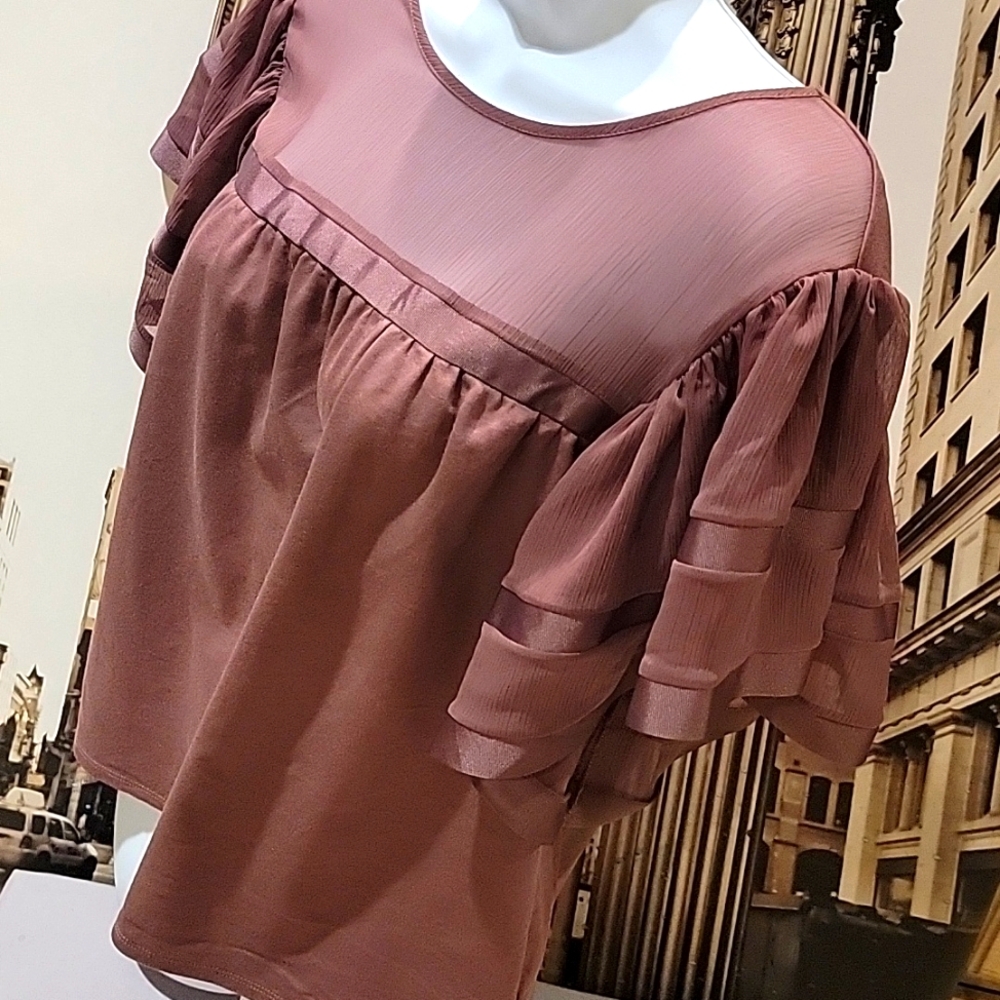 EXPRESS EUC Women's Top Size Medium - Picture 1 of 7